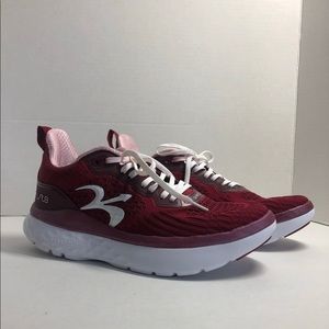 NWOT Defy XLR8 Running Shoes